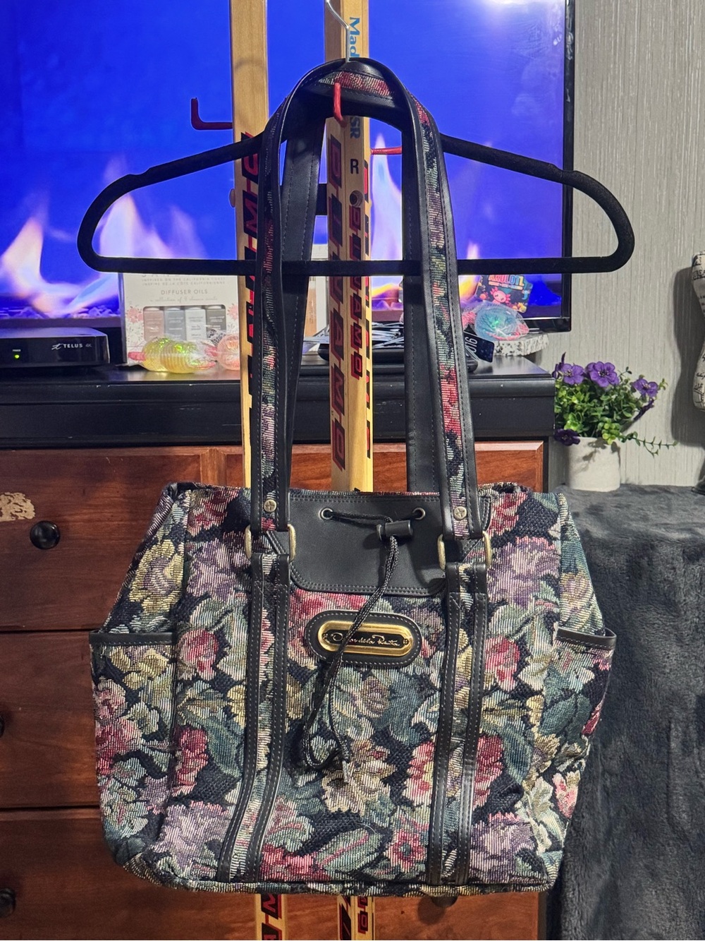 32. 90’s Vintage Oscar de la Renta Floral Tapestry Tote Bag Drawstring Shoulder